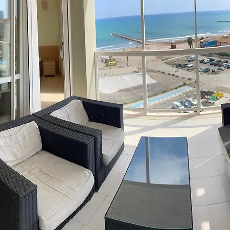 Magnifico Atico-duplex Frente Al Mar アパート *